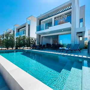 https://azure-villas-by-marc.protaras-cy-hotels.com